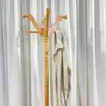 Porte-manteau en bois rouge massif – Image 2