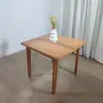 Table de salle à manger en Bois Massif Carrée